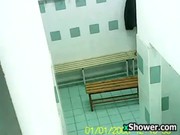 Порно видео онлайн скрытая камера в женском туалете