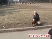 Русская мамаша ебется на улице